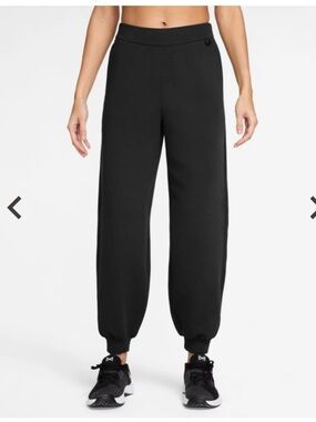 Nike Women's 24.7 ImpossiblySoft Dri-FIT High-Rise Joggers